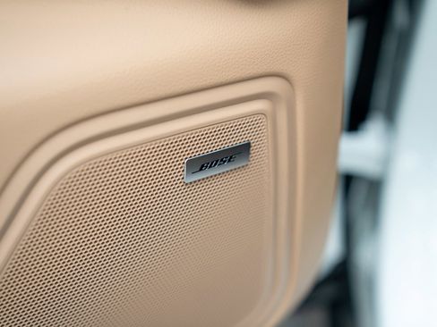 New 2026 Porsche Macan image 11