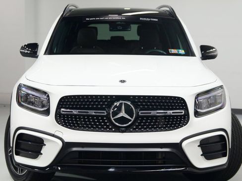 Certified 2024 Mercedes-Benz GLB 250 4MATIC image 9