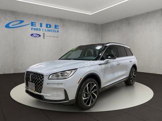 Used 2025 Lincoln Corsair Reserve video 2