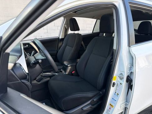 Used 2015 Toyota RAV4 XLE AWD/4WD image 16