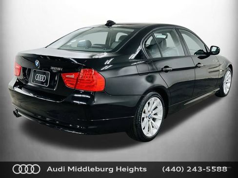 Used 2011 BMW 328i xDrive Sedan AWD/4WD image 8