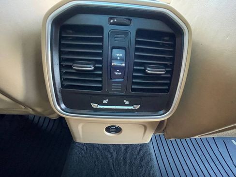 Used 2018 Porsche Macan S image 17