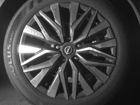 Used 2025 Nissan Altima 2.5 SV image 13