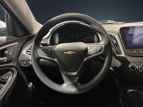 Used 2022 Chevrolet Malibu LT image 12