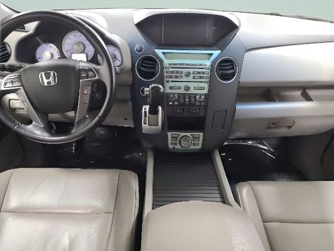 Used 2011 Honda Pilot Touring image 2