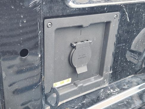 Used 2022 Ford F150 Platinum w/ Equipment Group 701A High image 29