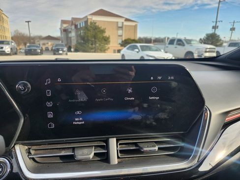 Used 2024 Chevrolet Trax RS image 14