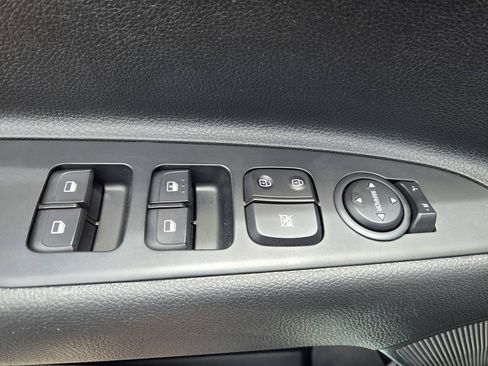 Used 2023 Kia Rio S FWD image 27