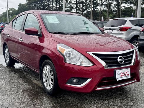 Used 2017 Nissan Versa SV w/ SV Special Edition Package FWD image 3