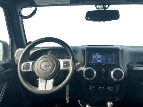 Used 2014 Jeep Wrangler Unlimited Rubicon AWD/4WD image 10