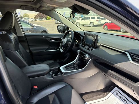 Used 2019 Toyota RAV4 XLE Premium w/ Cold Weather Package AWD/4WD image 23