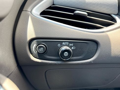 Used 2022 Chevrolet Malibu LT image 30