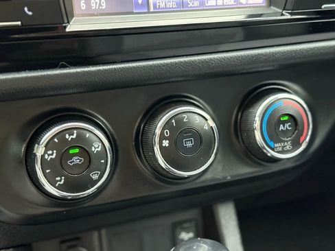 Used 2016 Toyota Corolla L image 26