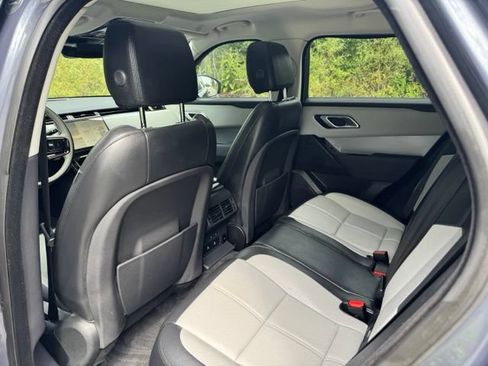 Used 2024 Land Rover Range Rover Velar S AWD/4WD image 12
