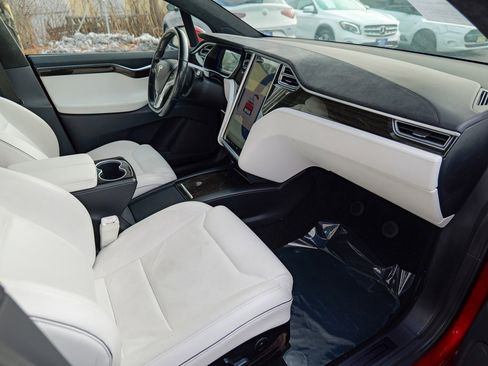 Used 2016 Tesla Model X 90D image 36