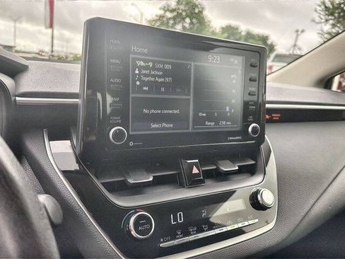 Used 2022 Toyota Corolla LE w/ LE Convenience Package FWD image 13