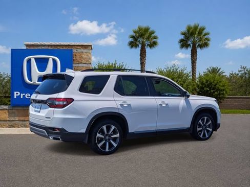 Certified 2025 Honda Pilot Touring image 5