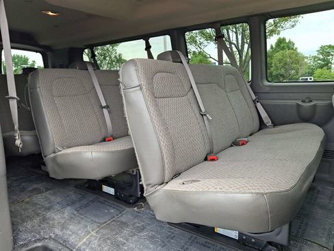 Used 2025 GMC Savana 3500 LT w/ LT Preferred Equipment Group RWD image 21