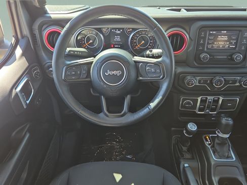 Used 2018 Jeep Wrangler Unlimited Sport S AWD/4WD image 12