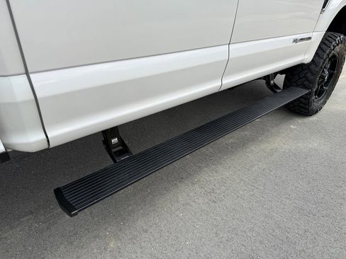 Used 2017 Ford F250 Lariat w/ Lariat Ultimate Package image 8