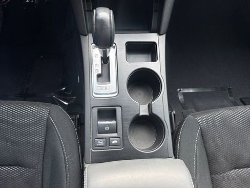 Used 2017 Subaru Outback 2.5i Premium image 21