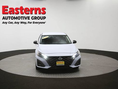 Used 2023 Nissan Altima 2.5 SR FWD image 55