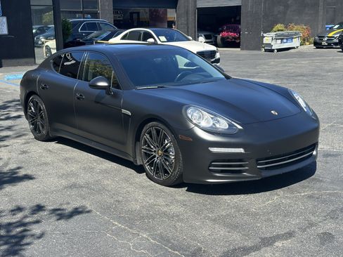 Used 2015 Porsche Panamera S RWD image 7