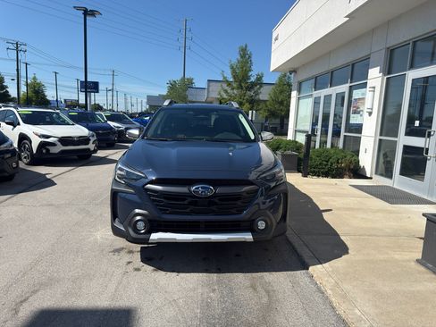 Used 2024 Subaru Outback Touring AWD/4WD image 8