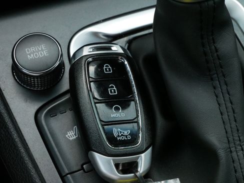 Used 2023 Hyundai Kona Limited image 32