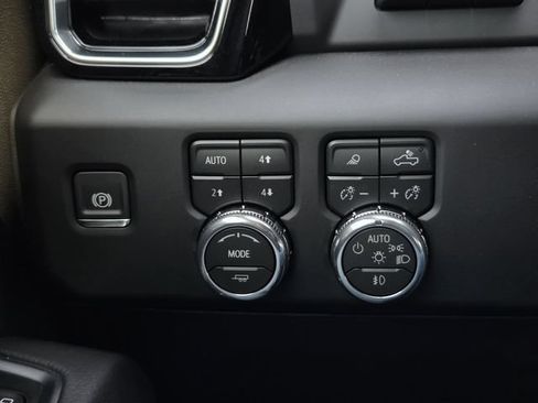 New 2026 GMC Sierra 2500 Denali w/ Denali Reserve Package AWD/4WD image 19