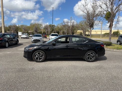 Used 2025 Nissan Sentra SV image 2
