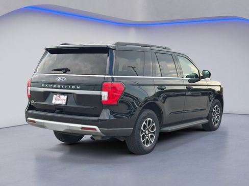 Used 2024 Ford Expedition XLT AWD/4WD image 7