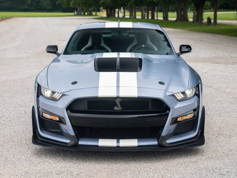 Used 2022 Ford Mustang Shelby GT500 w/ Carbon Fiber Track Pack RWD image 16