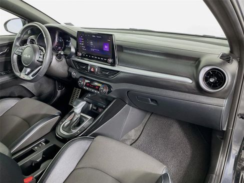 Used 2023 Kia Forte GT-Line w/ GT-Line Premium Package FWD image 32
