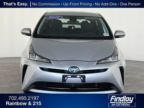 Used 2021 Toyota Prius LE image 10