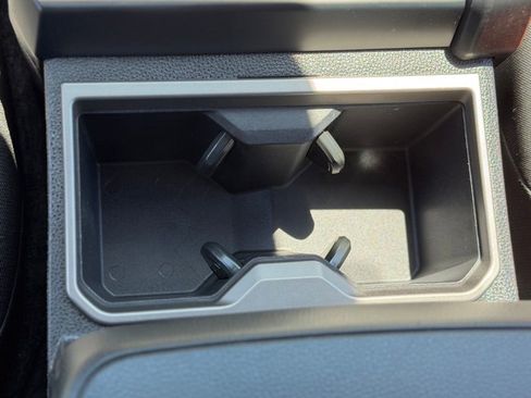 Certified 2024 Toyota Tacoma SR5 AWD/4WD image 18