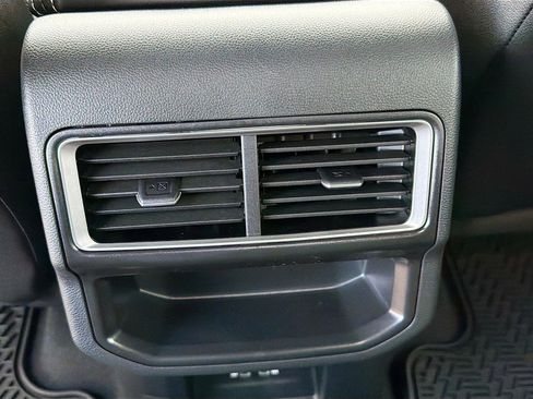 Used 2026 Volkswagen Atlas Cross Sport SE image 19