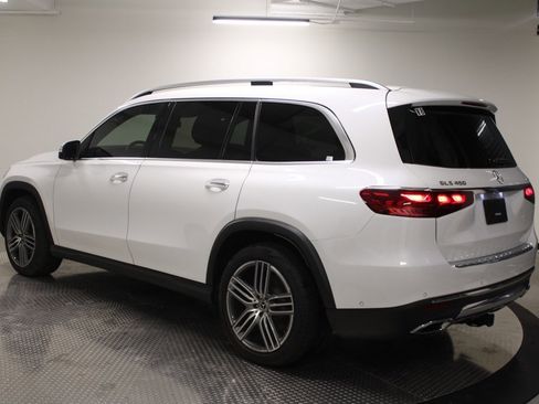 Used 2025 Mercedes-Benz GLS 450 4MATIC image 3