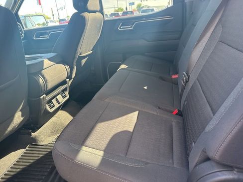 Used 2023 Chevrolet Silverado 1500 LT AWD/4WD image 13
