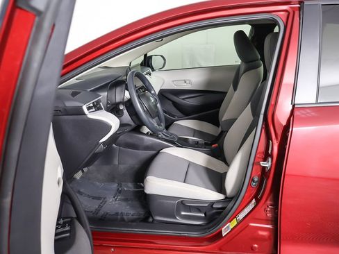 Used 2025 Toyota Corolla LE FWD image 25