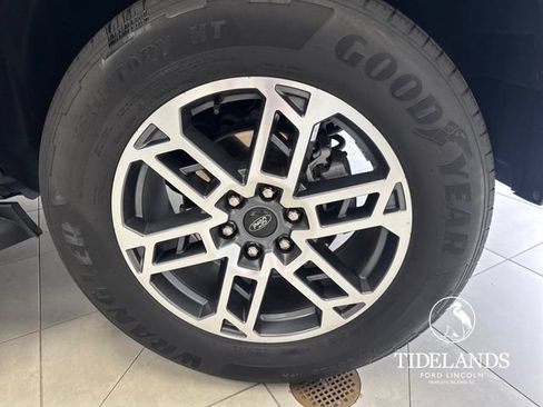 Certified 2025 Ford Expedition Active RWD image 33