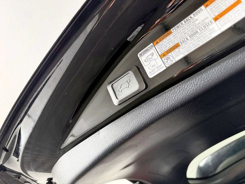 Used 2015 Toyota RAV4 XLE AWD/4WD image 14