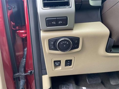 Certified 2019 Ford F150 Lariat w/ Equipment Group 502A Luxury image 14