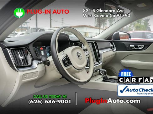 Used 2020 Volvo V60 T5 Momentum w/ Protection Package Premier image 7