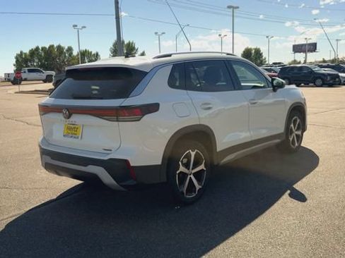 Used 2026 Volkswagen Tiguan SE AWD/4WD image 8