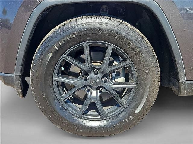 Used 2017 Jeep Grand Cherokee Laredo w/ Quick Order Package 2BE RWD image 29