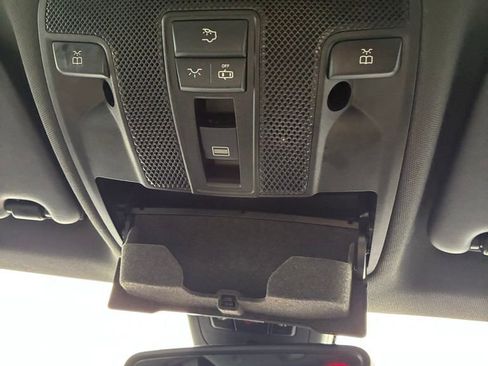 Used 2018 Mercedes-Benz CLA 250 4MATIC image 37