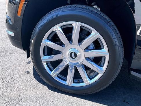 New 2026 Cadillac Escalade ESV 2WD w/ LPO, Floor Liner Package image 10