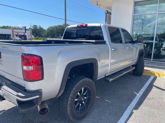 Used 2018 GMC Sierra 2500 Denali w/ Duramax Plus Package AWD/4WD image 17
