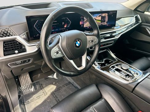 Used 2023 BMW X7 xDrive40i image 9